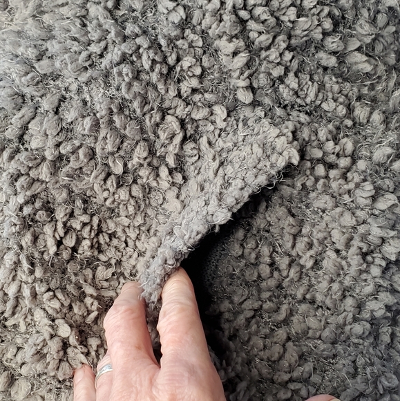 Coffee Shop Sherpa Vest - Picture 9 of 15